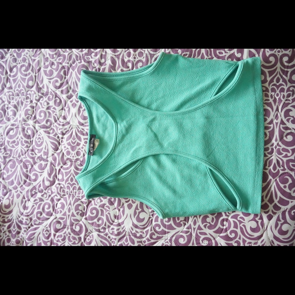 Crop top